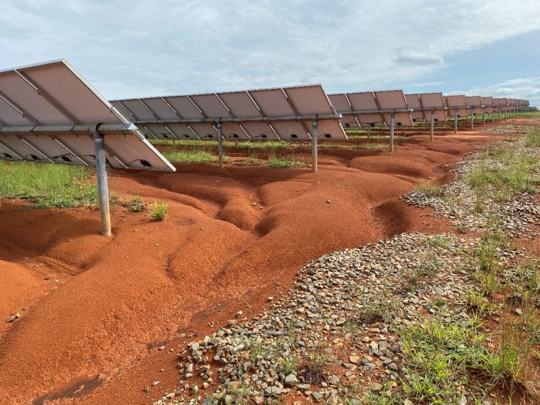 SWCA helped stabilize large-scale erosion at the Davidson County Solar Farm in North Carolina by executing a comprehensive plan. This involved stabilizing and armoring concentrated flow areas, redirecting runoff to prevent erosion, and implementing a native plant and pollinator re-vegetation strategy for site stability. Image shows project BEFORE stabilization for erosion.